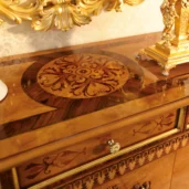 ambra_credenza_particolare_c.webp